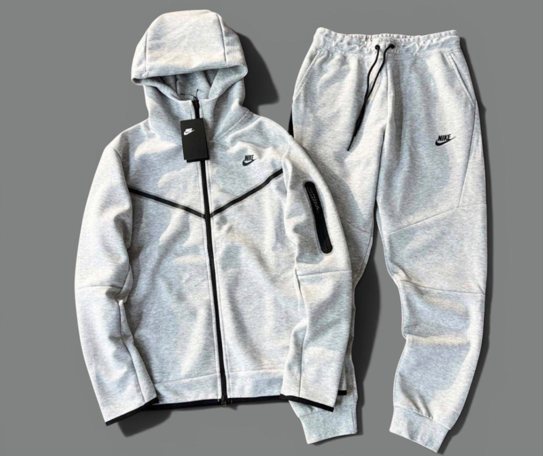 Nike Techs